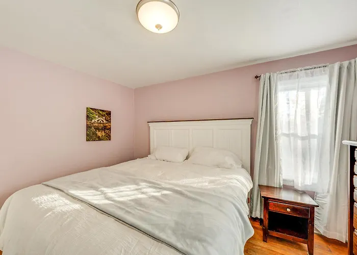 5 Mi To Dtwn Rockford: Pet-friendly W/ Yard! Ferienhaus *